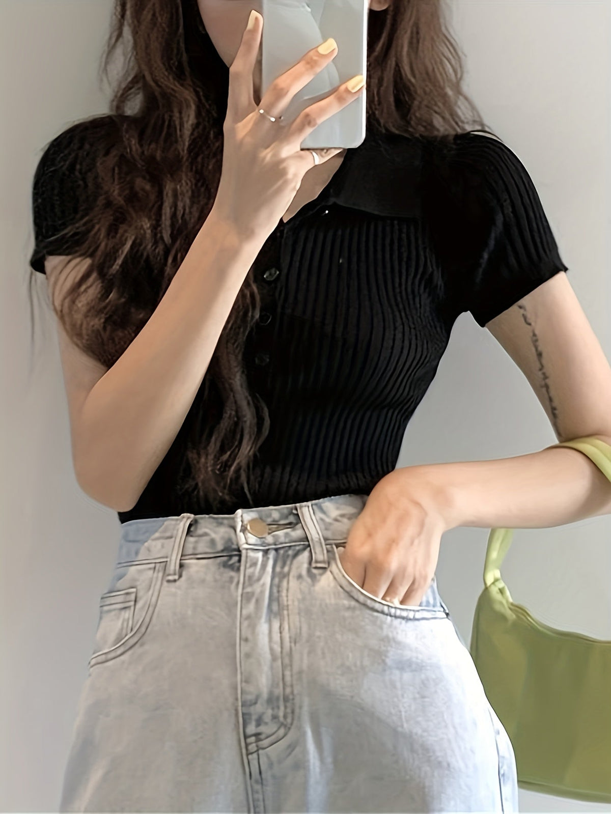 Tahlia Sheppard | Ribbed Knit V-Neck Top For Women