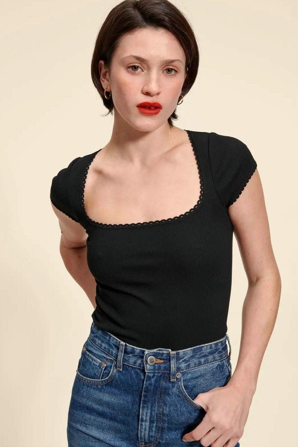 Harriet Nash | Ribbed Knit T-Shirt With Lace Trim For Women