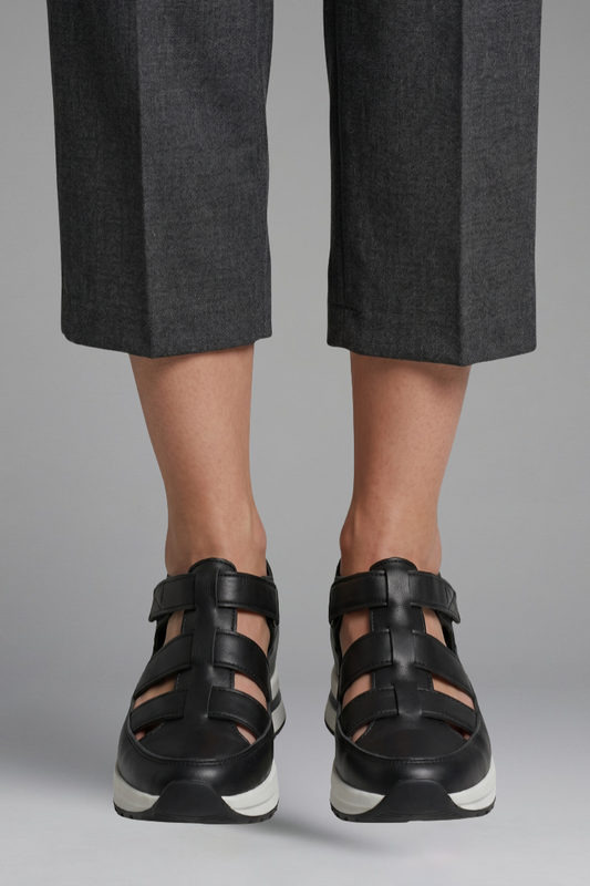 Rosie Hawthorne | Black Closed Toe Sport Sandals For Women